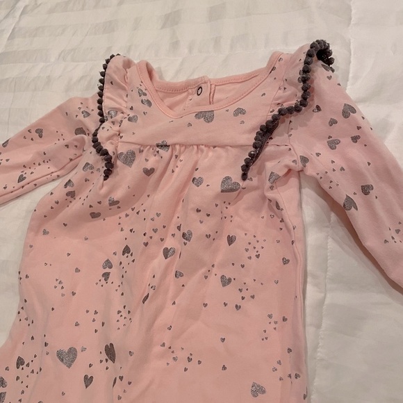 Cutest Footie one piece Sz 6M C4 - Picture 2 of 6